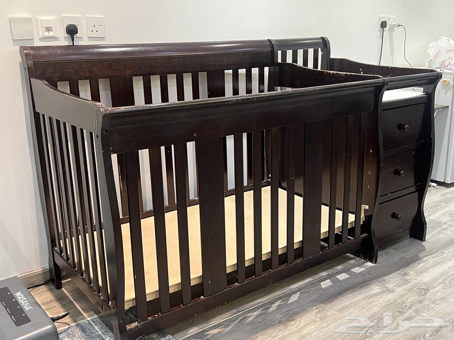 سرير اطفال مع ادارج جانبيه مناسب حتى عمر 6 سنوات64471444198659110