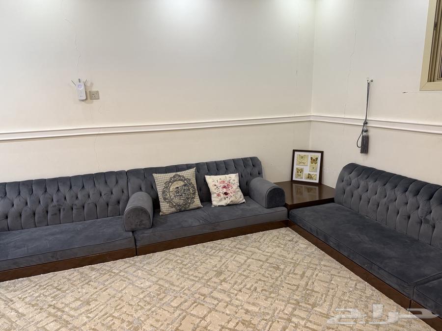 Wooden base floor sofa64469292695939111