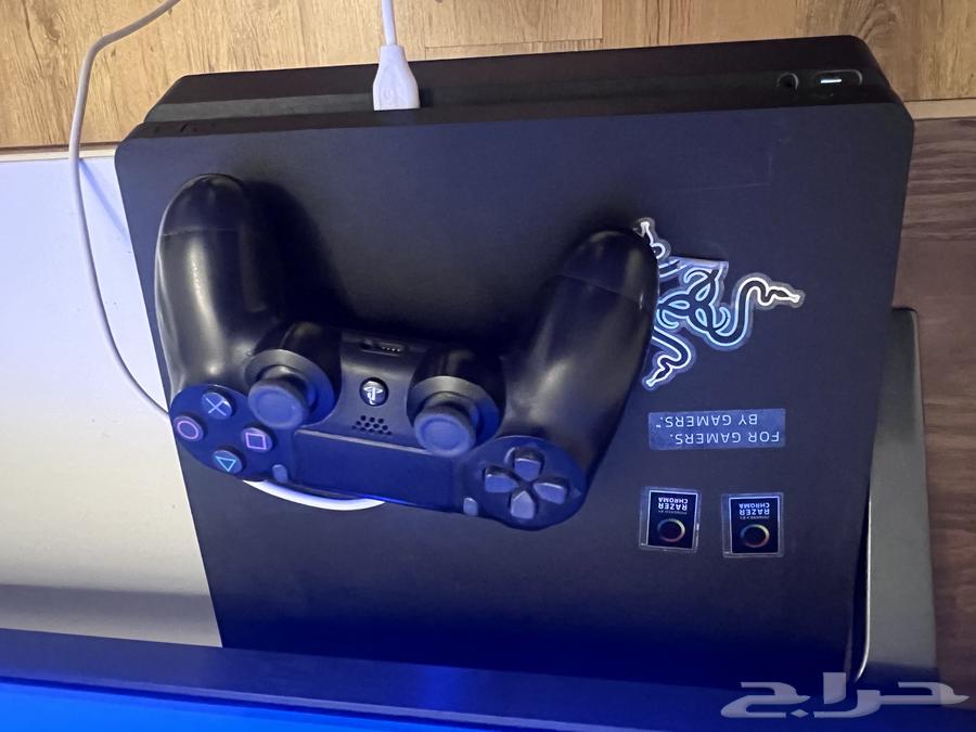 PlayStation 4 in clean used condition64471348497921112