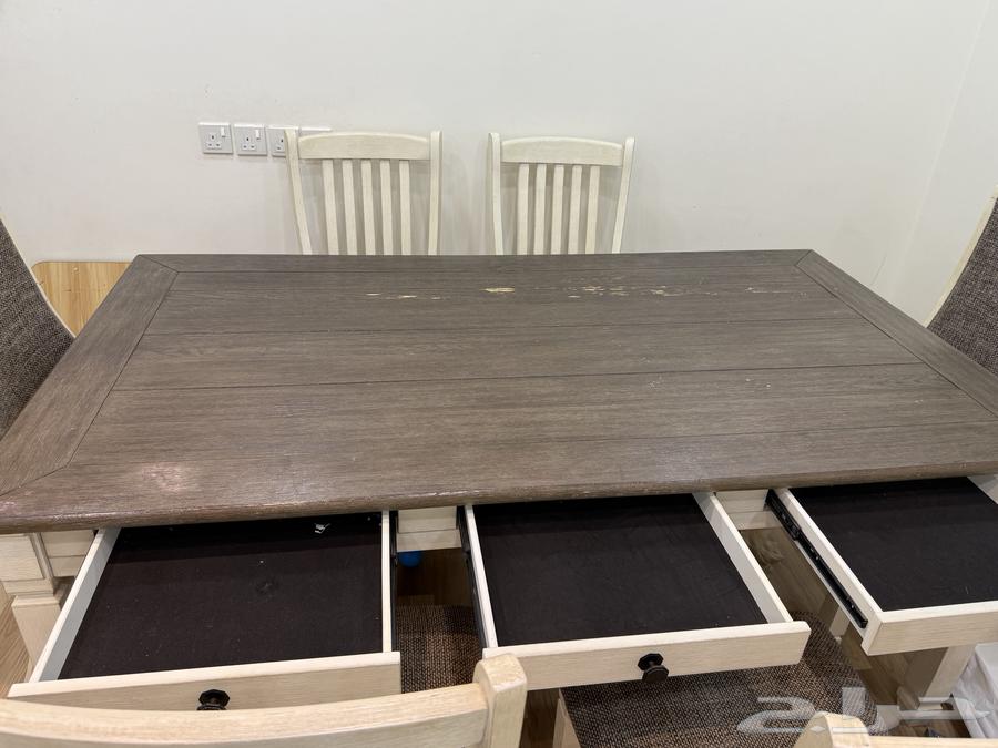 Dining table with 6 chairs for sale (Midas)64468384607747111