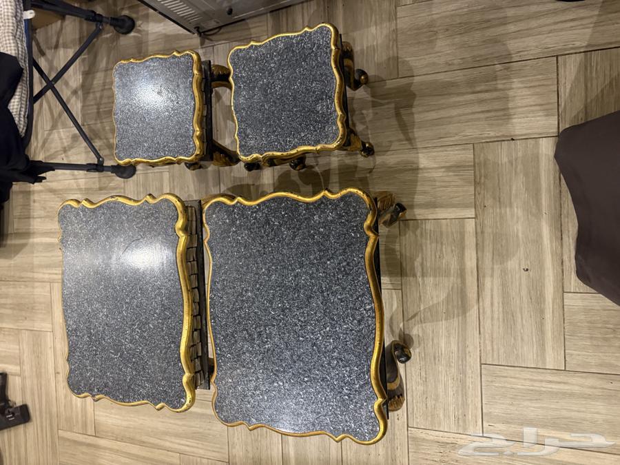 Very very clean sofa with tables64466933428865112