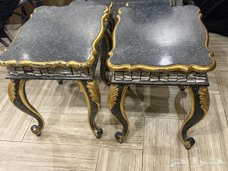 Very very clean sofa with tables64466933428865111