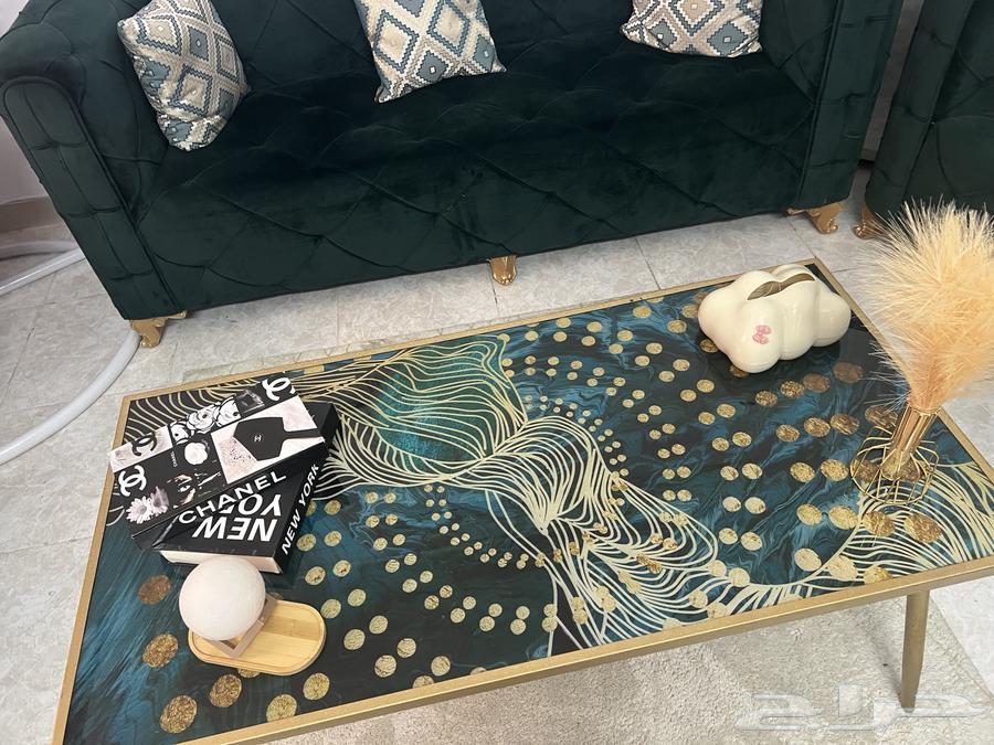 Olive-colored sofa and tables64468315570434110