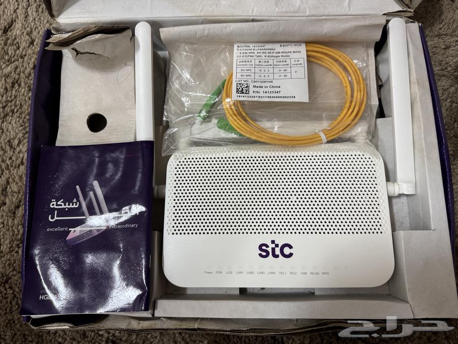 راوتر نضيف جدا ومعه اسلاكه وكتيب تعليمات لكن الكرتون سيى64469697748610113