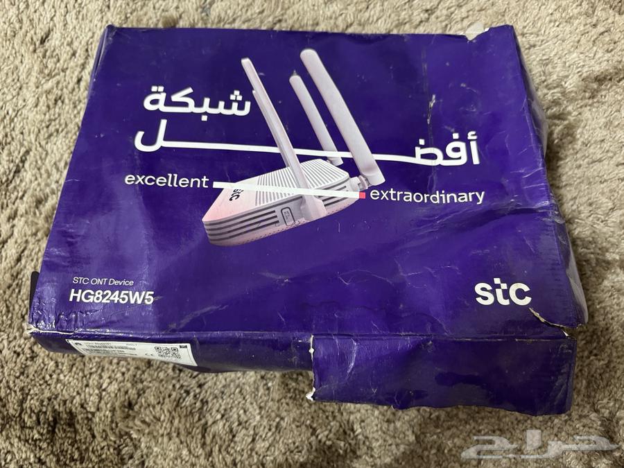 راوتر نضيف جدا ومعه اسلاكه وكتيب تعليمات لكن الكرتون سيى64469697748610114