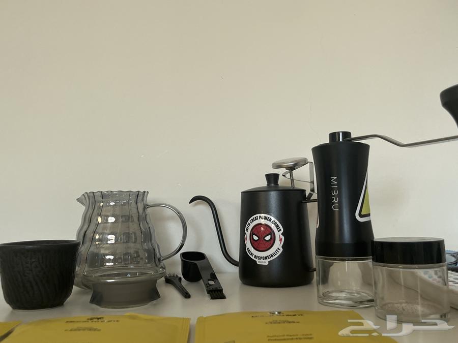 ادوات قهوه مقطره v60 كامله واظرف قهوه 18قرام (بس ناقص قمع )64466712062465110