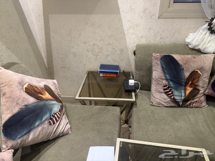 Sofa with tables64465857184899113