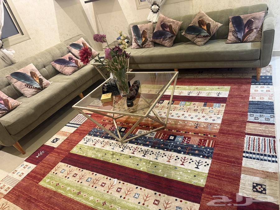 Sofa with tables64465857184899111