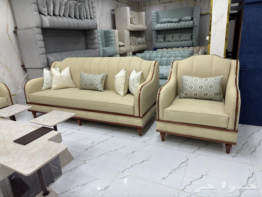 عرض اليوم الوطني كنب نيو كلاسك 11 نفر 3000  لفتره محدوده64464548883971114