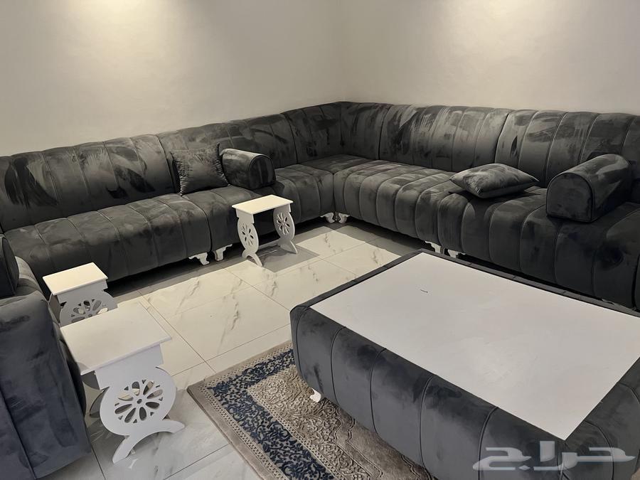 My brother's new sofa set64470100327426110