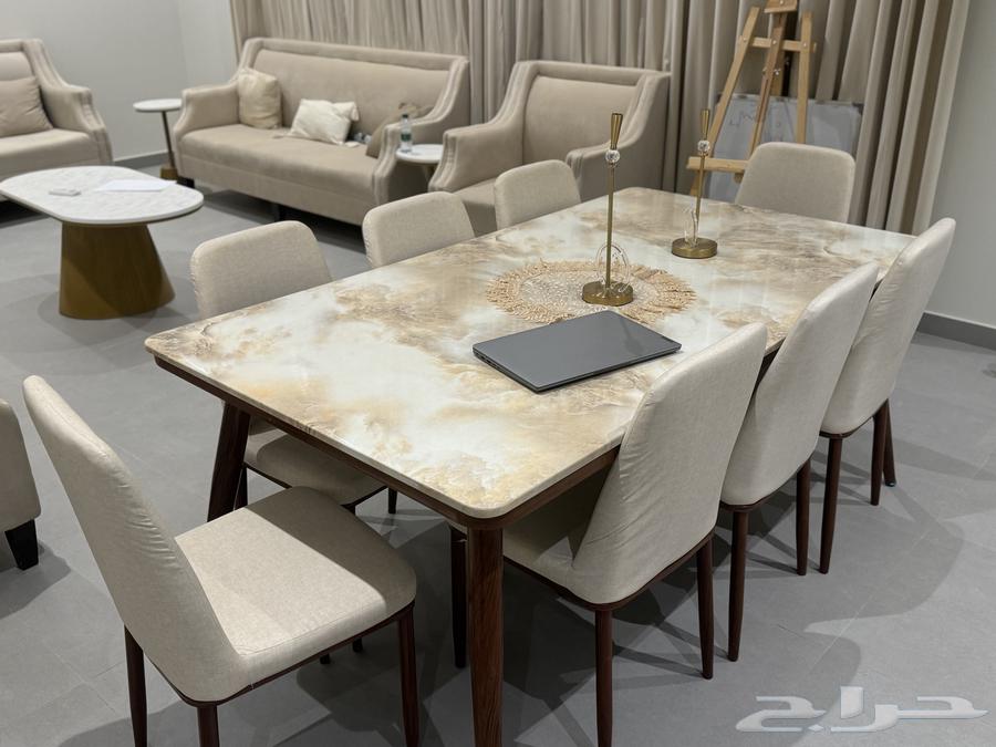 Dining table64471252252801110