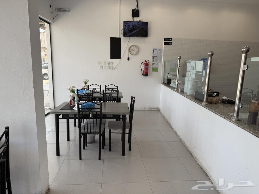 للبيع بوفية في الخفجي بكامل معداتها64467158065153112