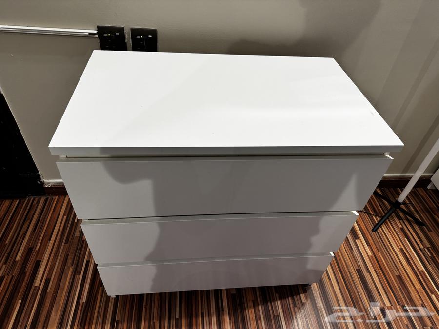 Ikea table64469976442754110