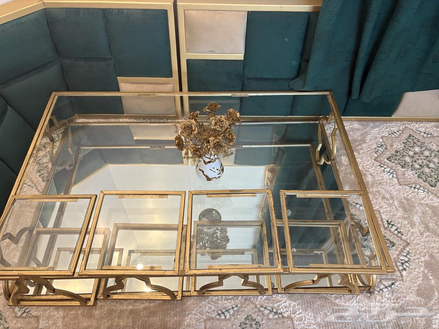 Floor table64470621293442111