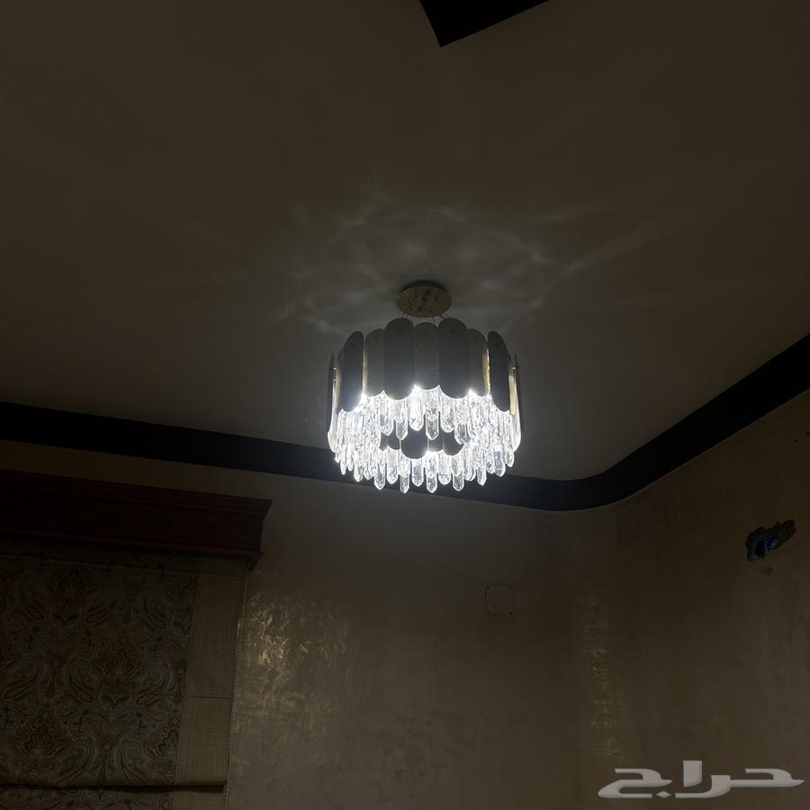Chandelier + 3 ceiling lights + 2 wall lights (for sale)64468678166659113