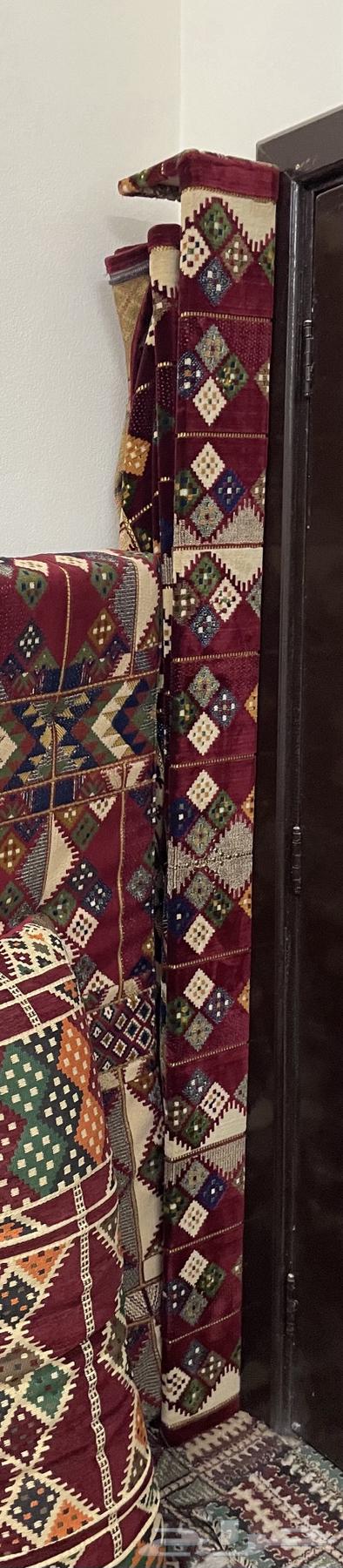 Curtain and table64469515991043111