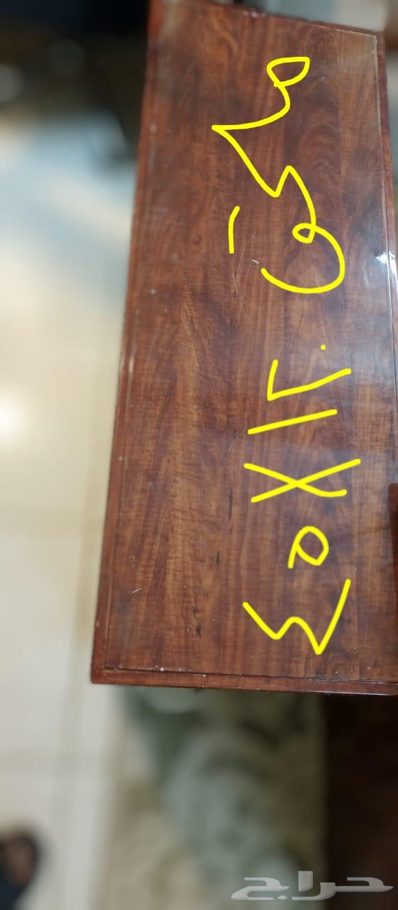 Wooden table with small extension (attachment)64467899464450114