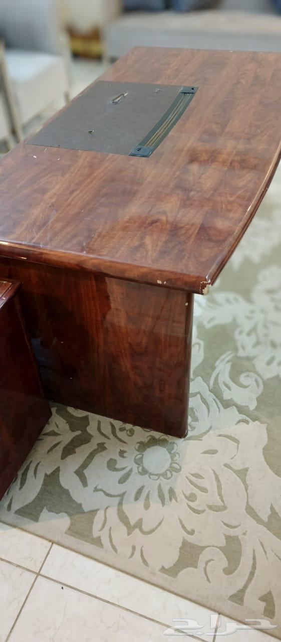 Wooden table with small extension (attachment)64467899464450113