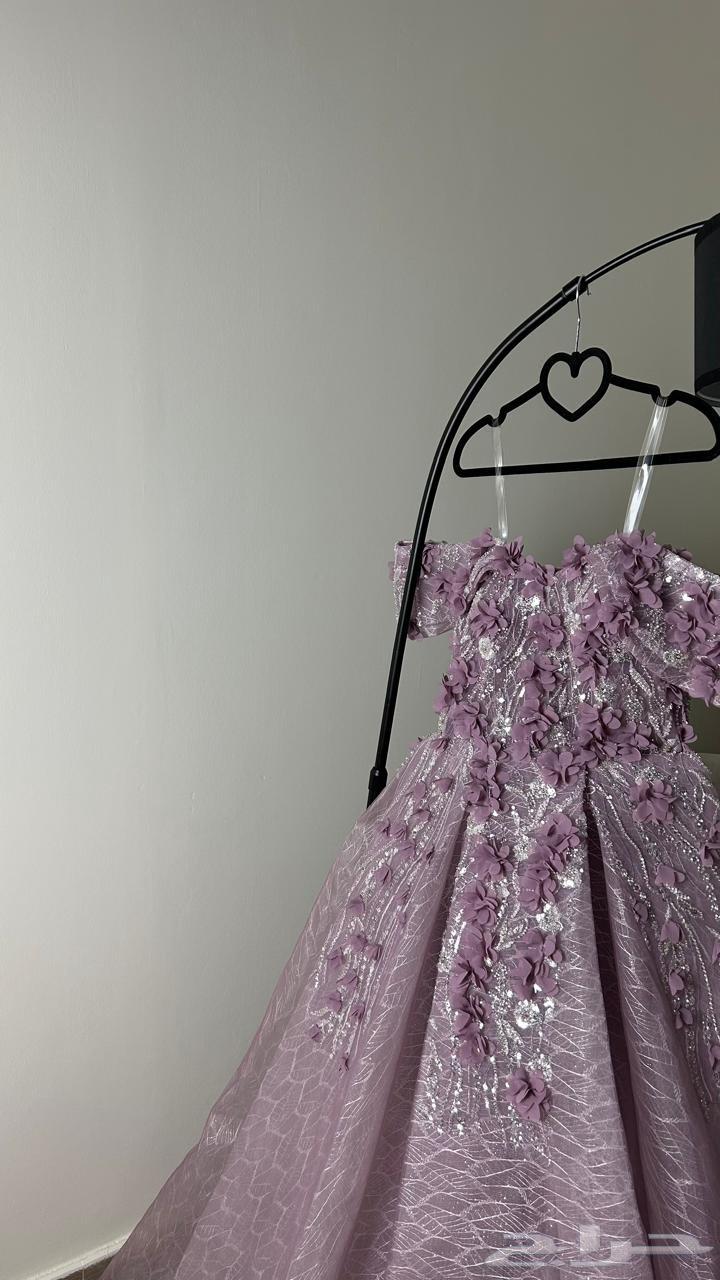 فستان للبيع سعر الشراء 2500 سعر البيع 1000 وقابل للتفاوض64465029908865111