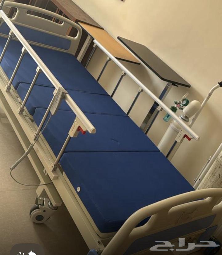 سرير طبي مع مرتبه نظيف مستخدم64469976283522111