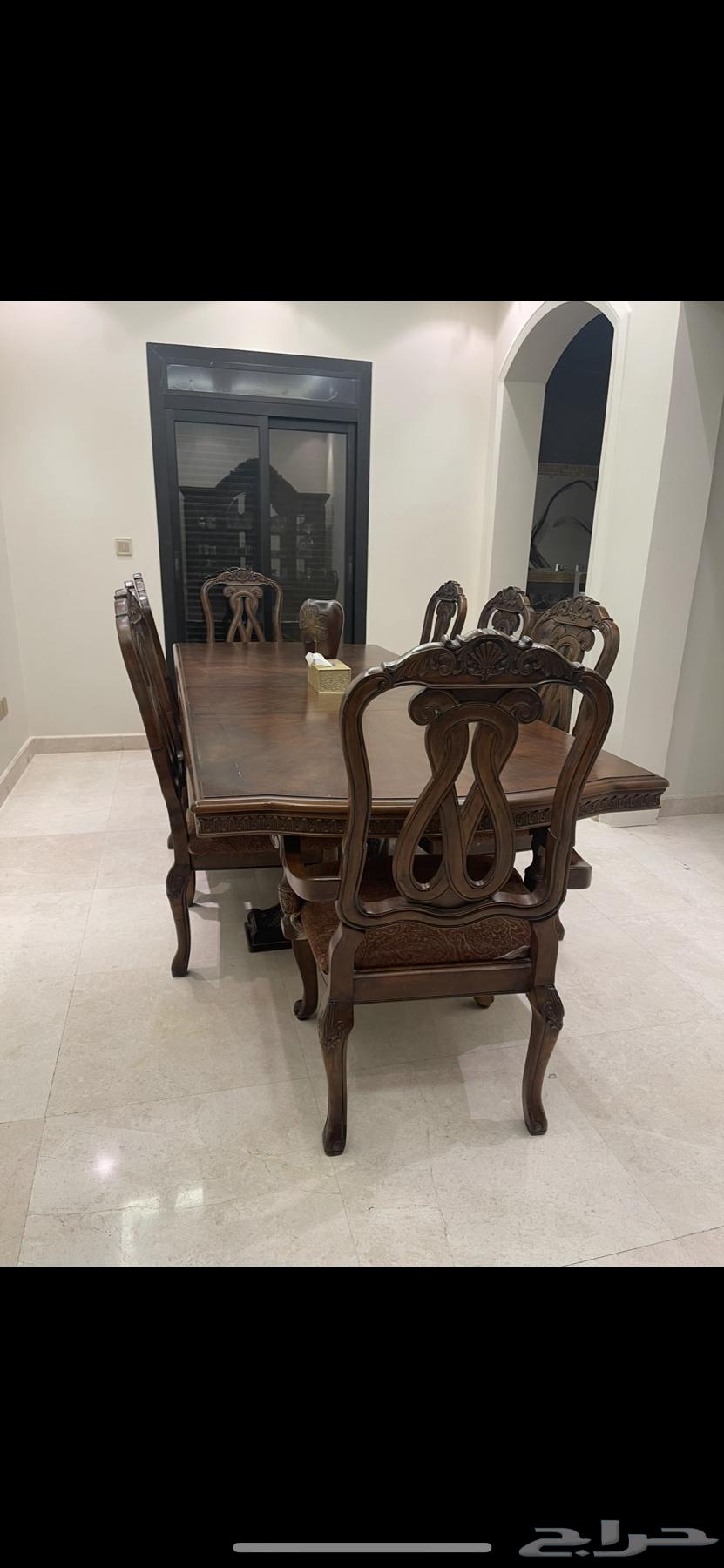 Dining table64470938606722110