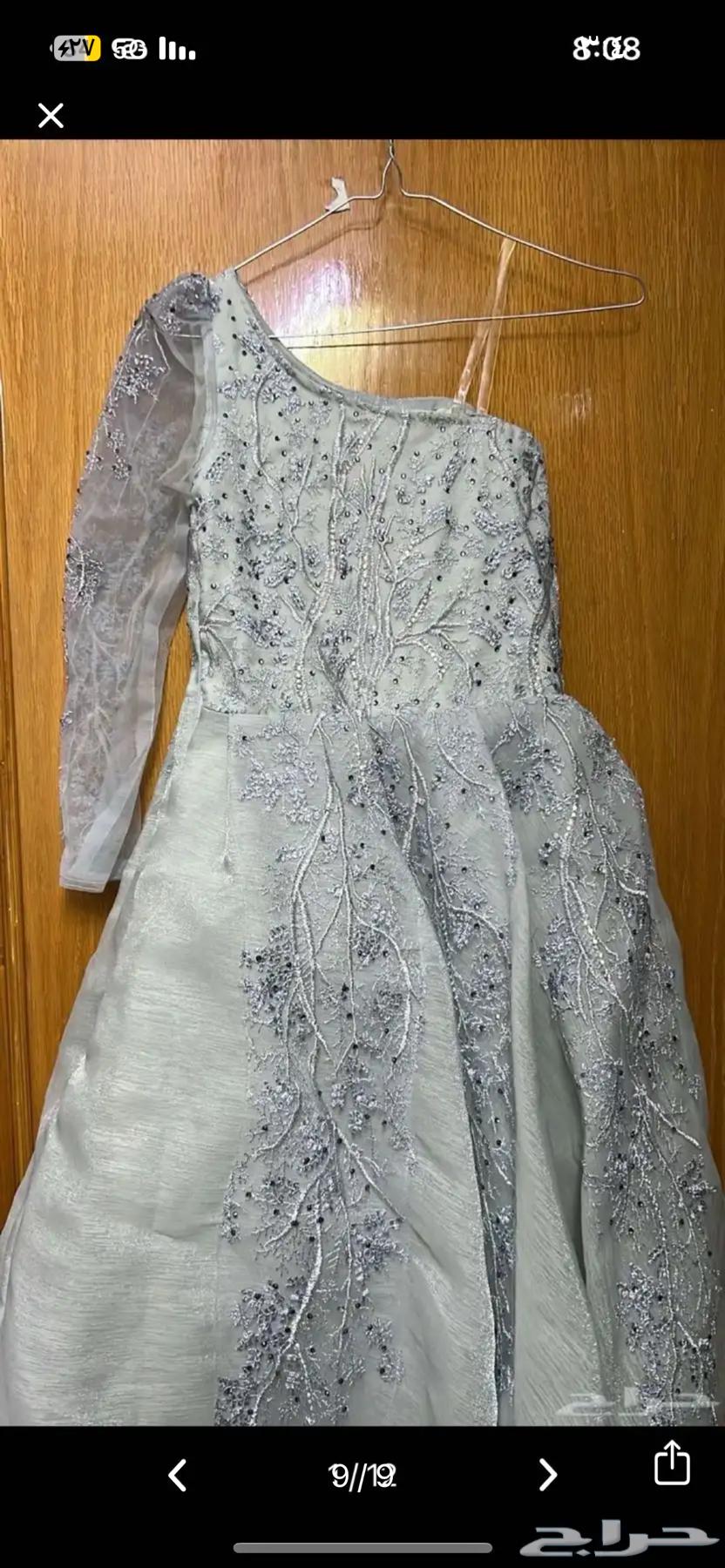 فساتين مستعمله شبه جديده ب 70 ريال64468106619649110