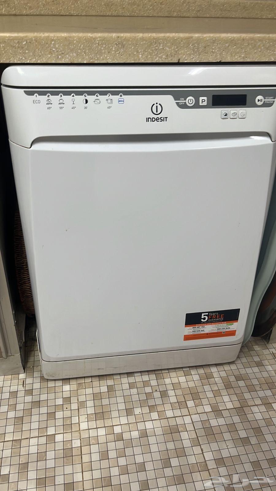 غسالة مواعين شركة INDESIT نظيفة جدا جدا64469250775939110