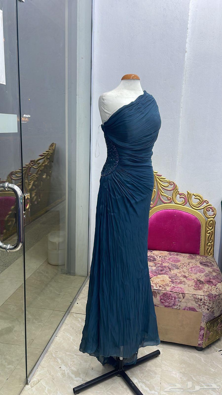 فستان جديد نظيف لبسه مره وحده فقط مقاس sسمول64465857246849112