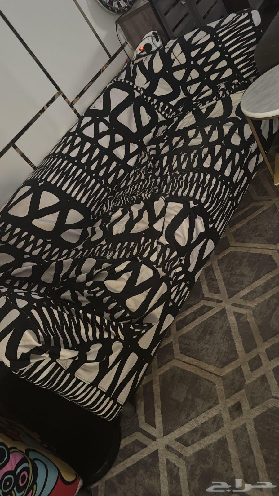 كنب و طاوله و مكيف للبيع مستخدمه64469044328195114