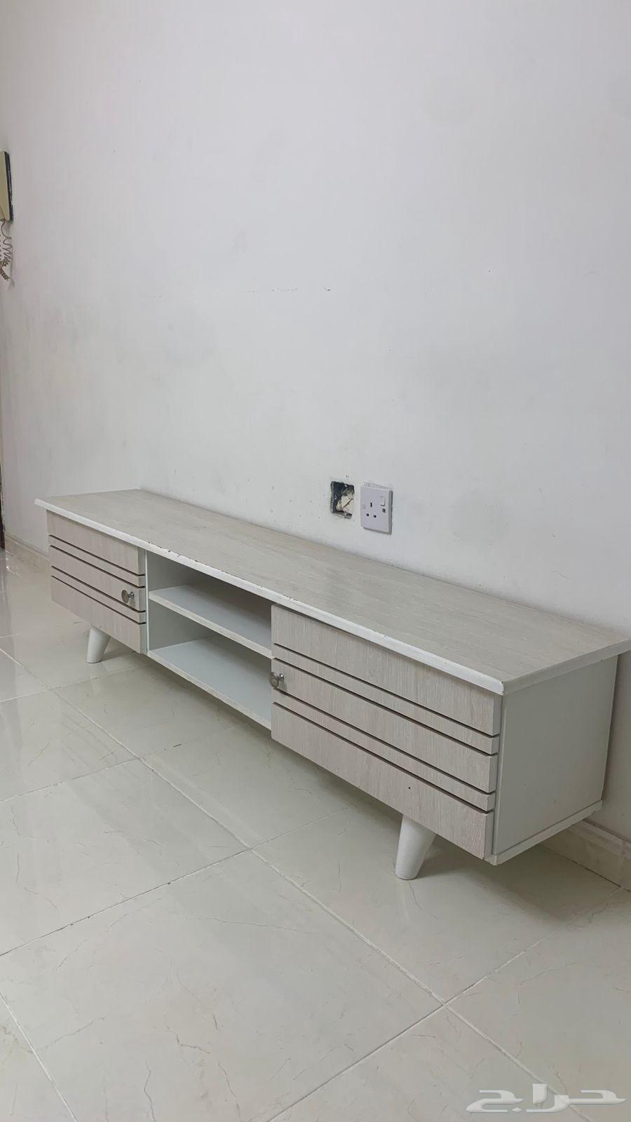 طاولة للبيع مستعجل64469181173379111