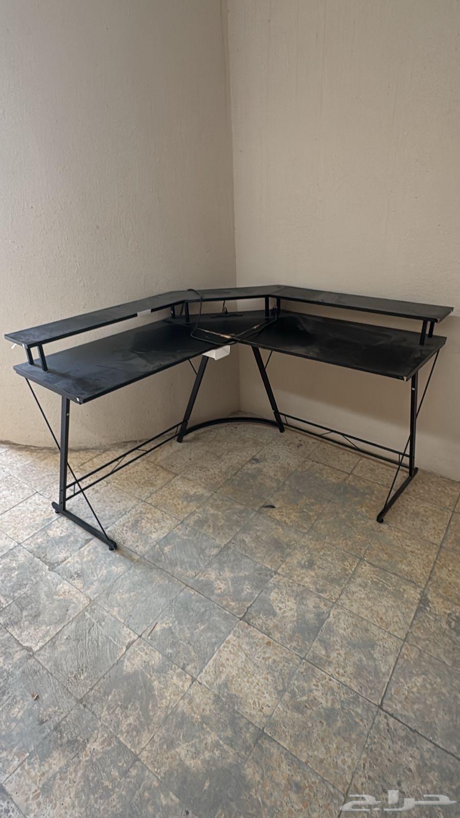 طاولة بي سي للبيع64468398414467111