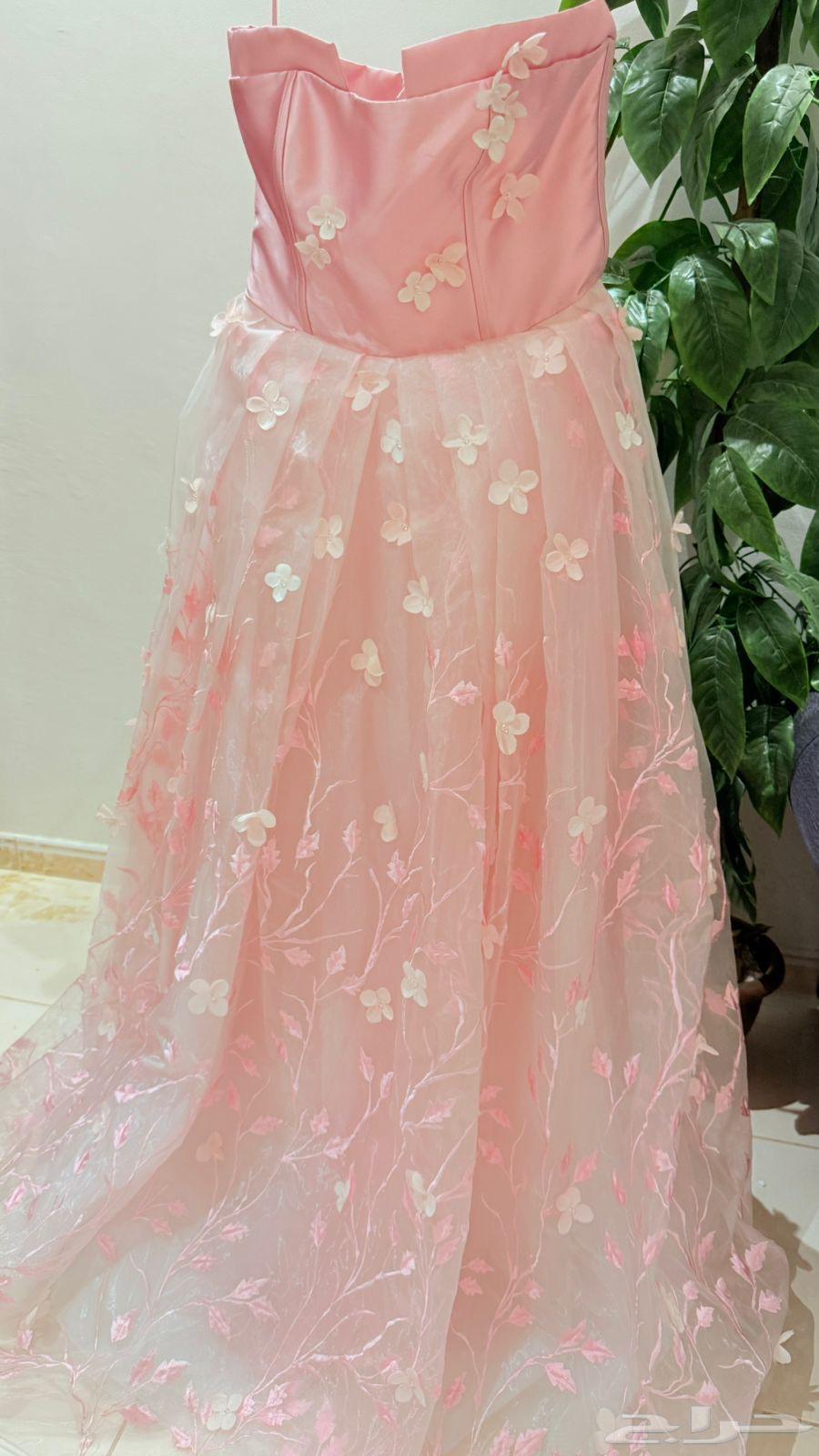 فساتين جديدة غير ملبوسه بسعر رمزي64465940823043111