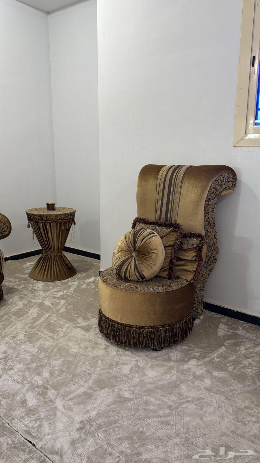 Sofa for sale with tables64464702697987112