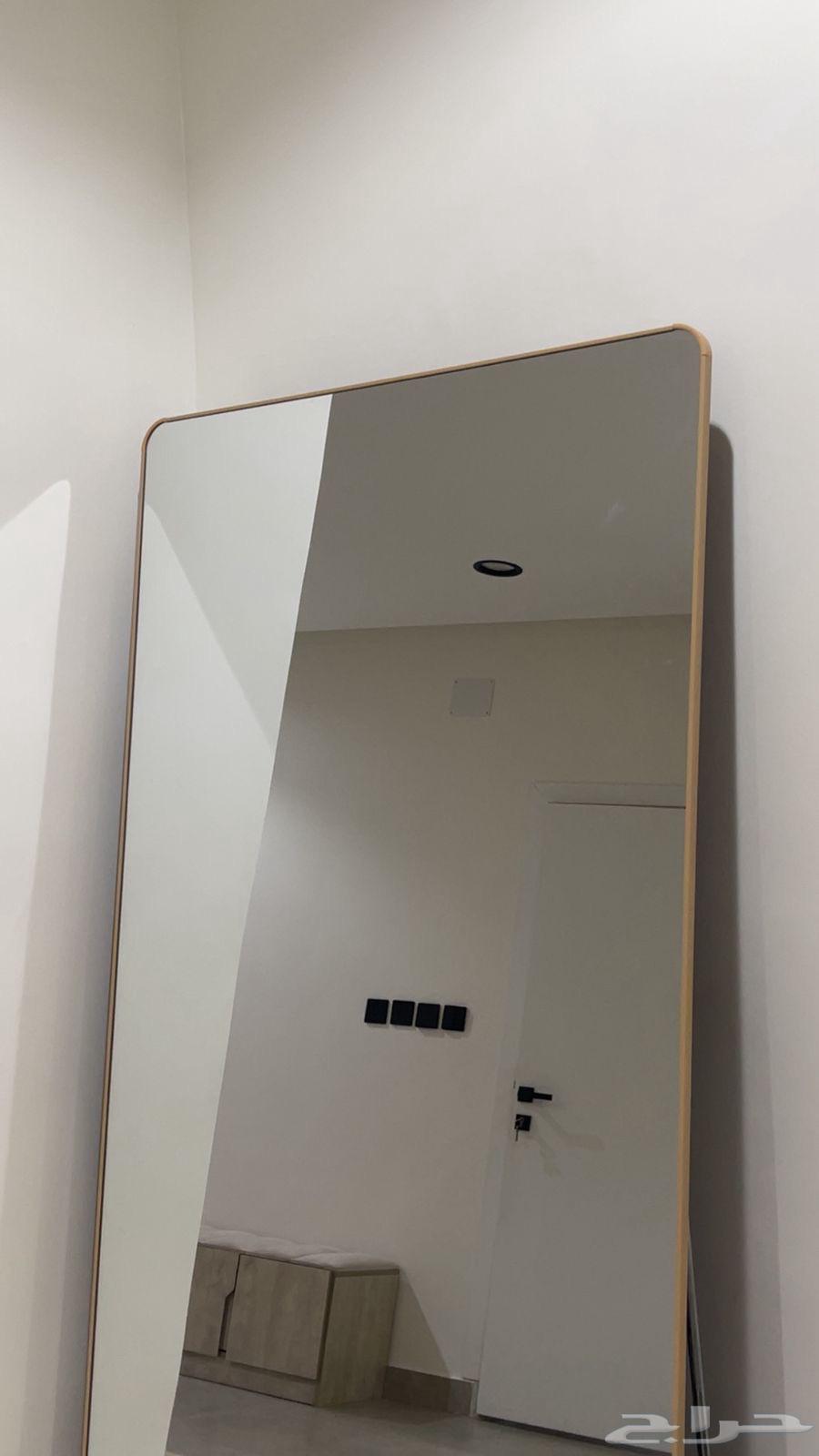 Mirror64470251137537111