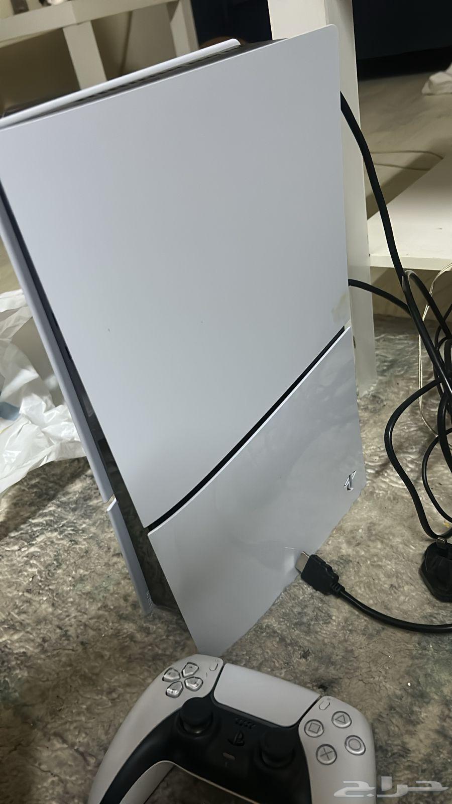 My new brother's PlayStation 5, I've had it for six months, used it twice64470045876738112