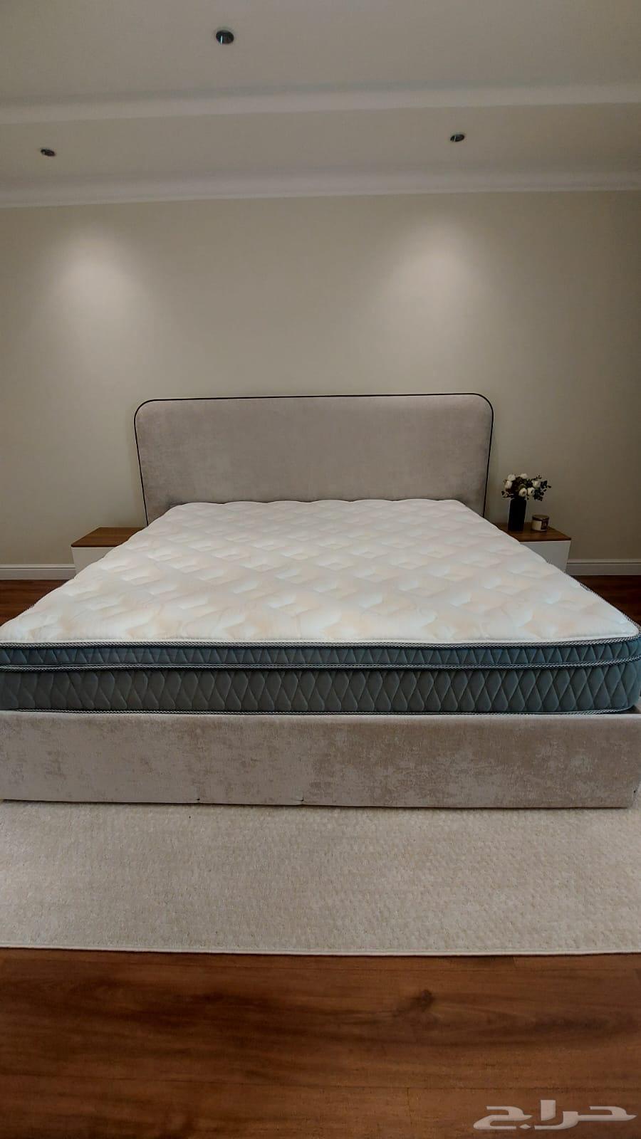 مرتبة سرير شبه جديدة استخدام قليل جدا64470662811777110