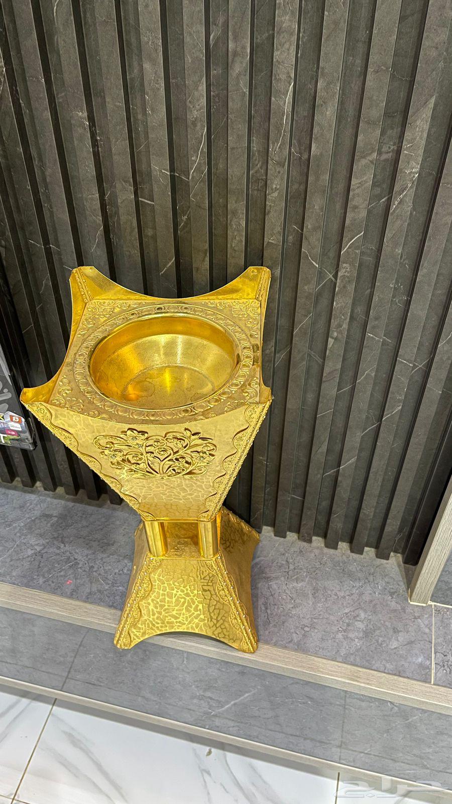 Incense burner64471457677571110