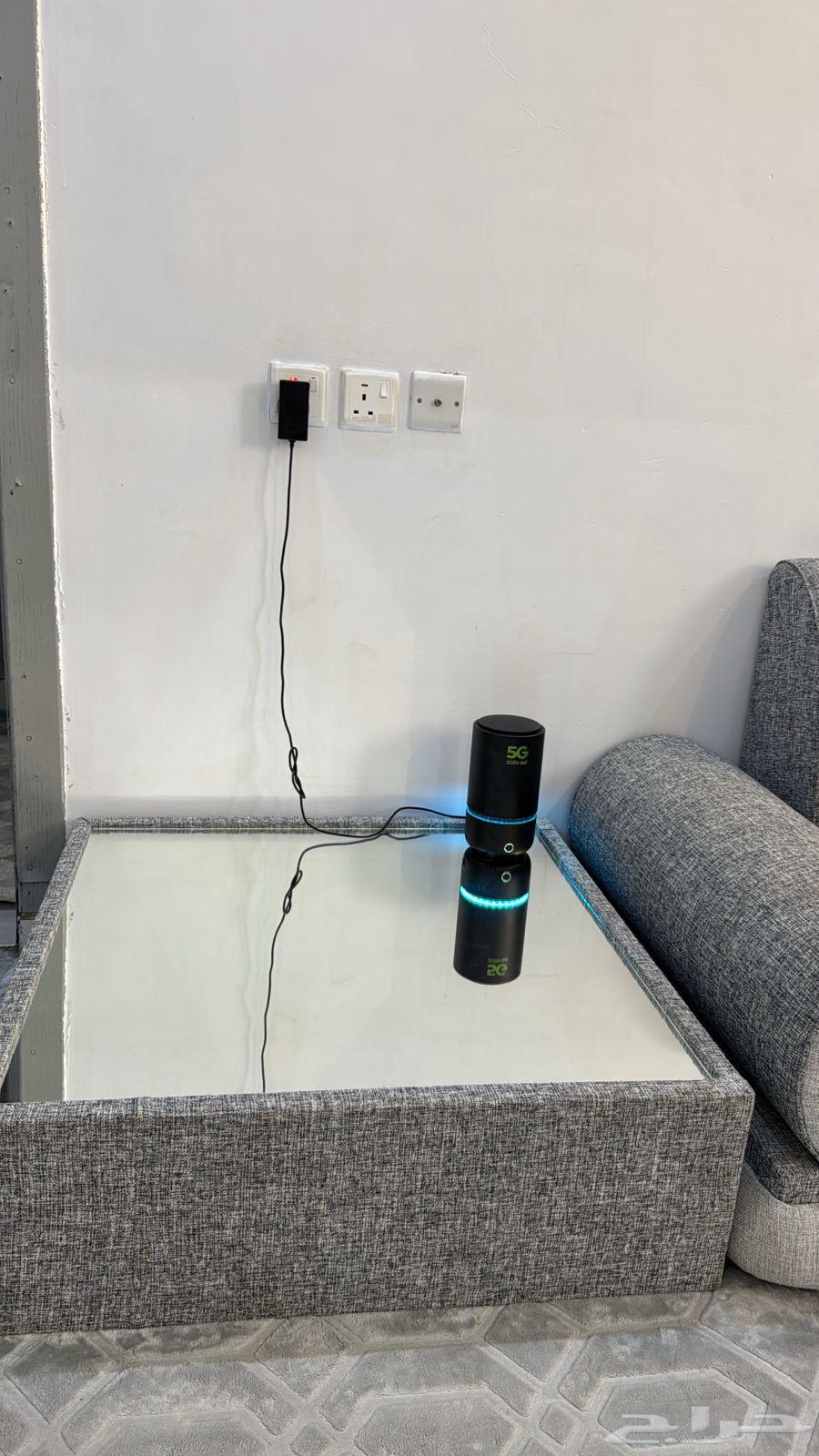 Clean and almost new floor seating64467536139523110