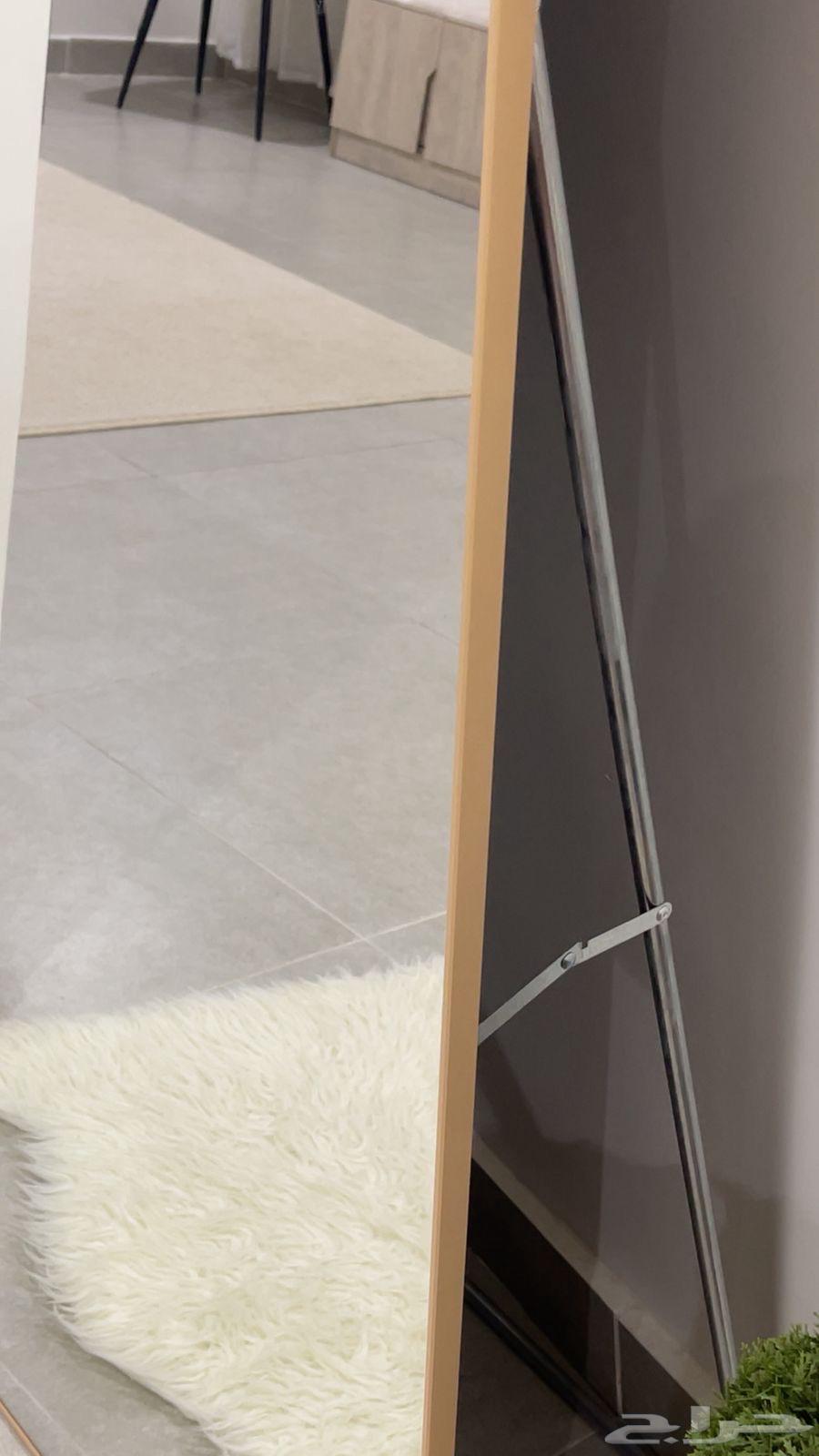 Mirror64470251137537110