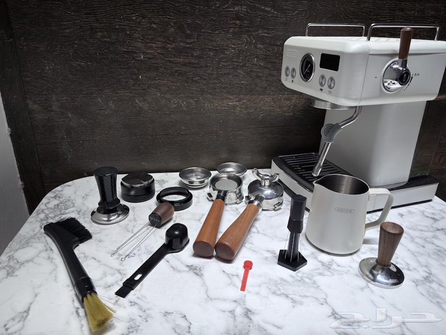 Coffee Machine and Grinder64423877702913112