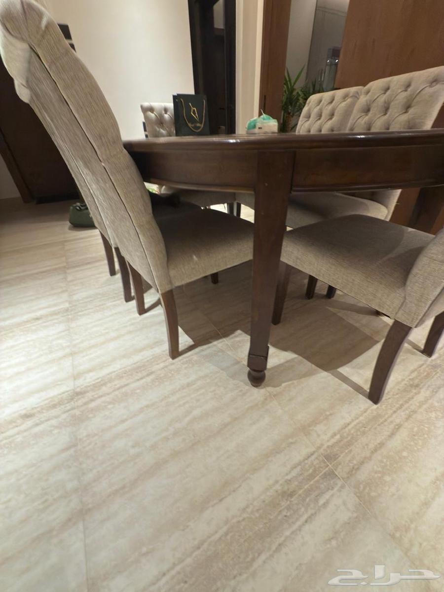 طاولة طعام وشبك حيوانات للبيع64470704249347111