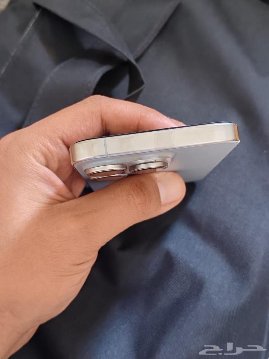 ايفون 15 برو تيتانيوم طبيعي البيع مستعجل في قمه النظافه64466334061571112