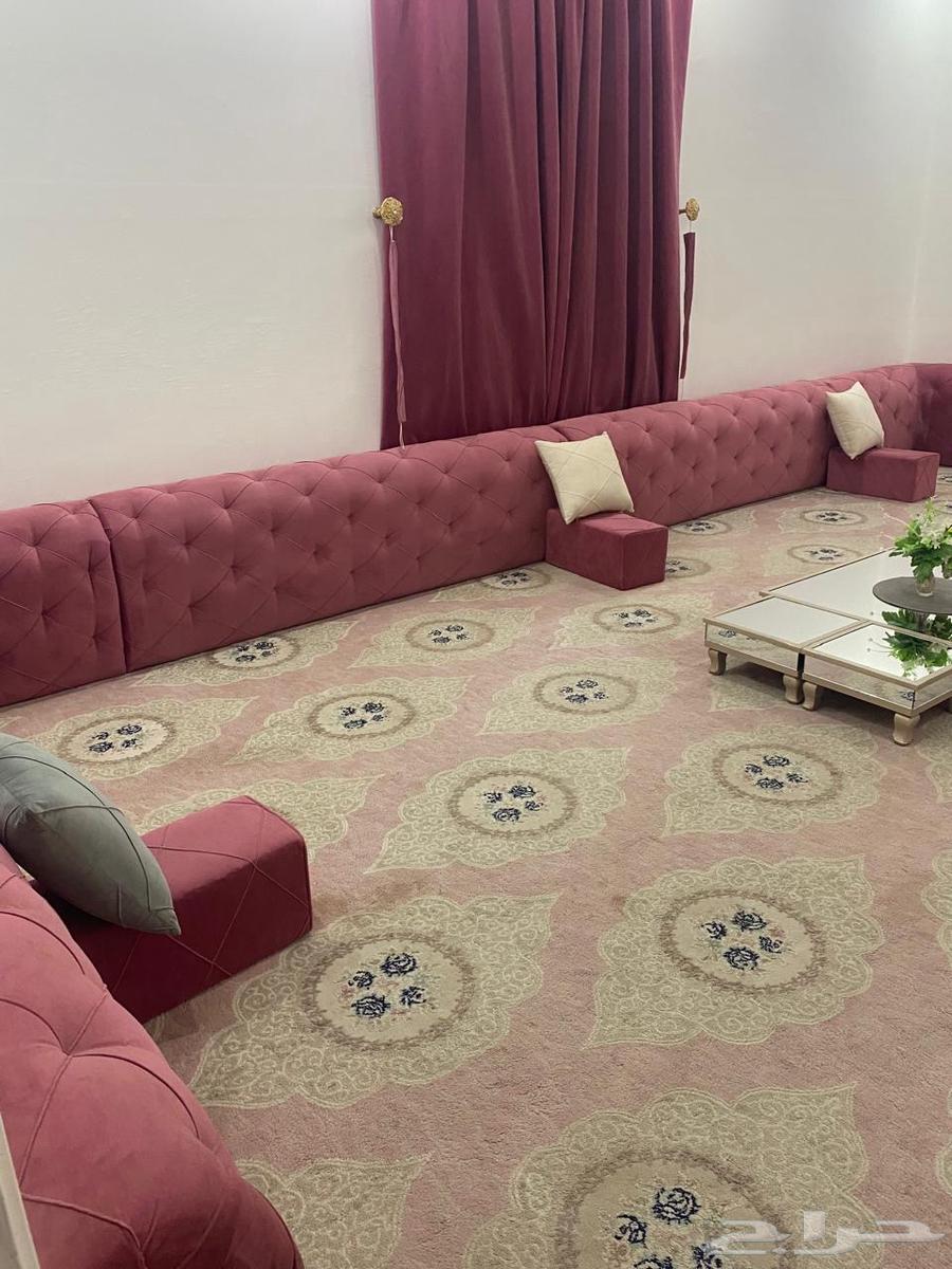 مساند وفرشة نظيفه جدا بيع مستعجل64469126442883111