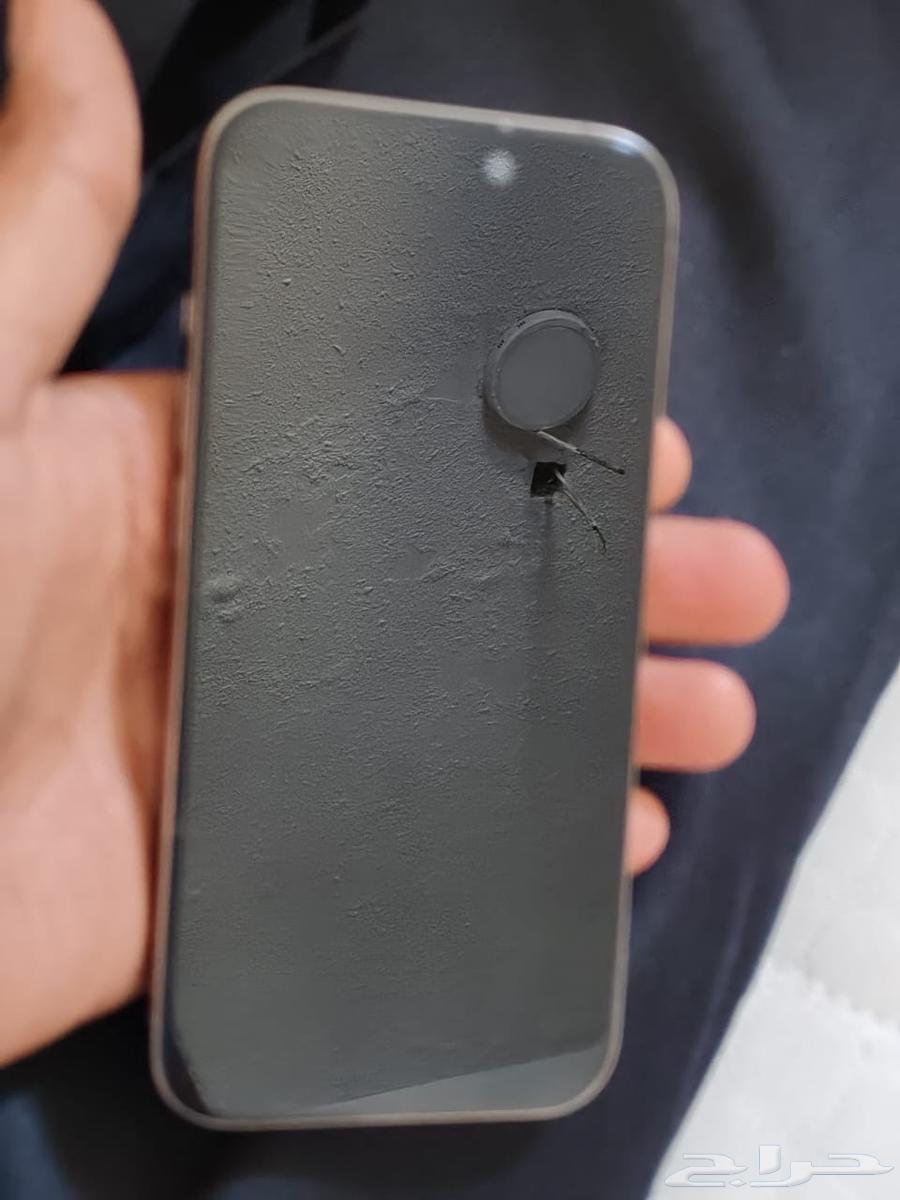 ايفون 15 برو تيتانيوم طبيعي البيع مستعجل في قمه النظافه64466334061571113