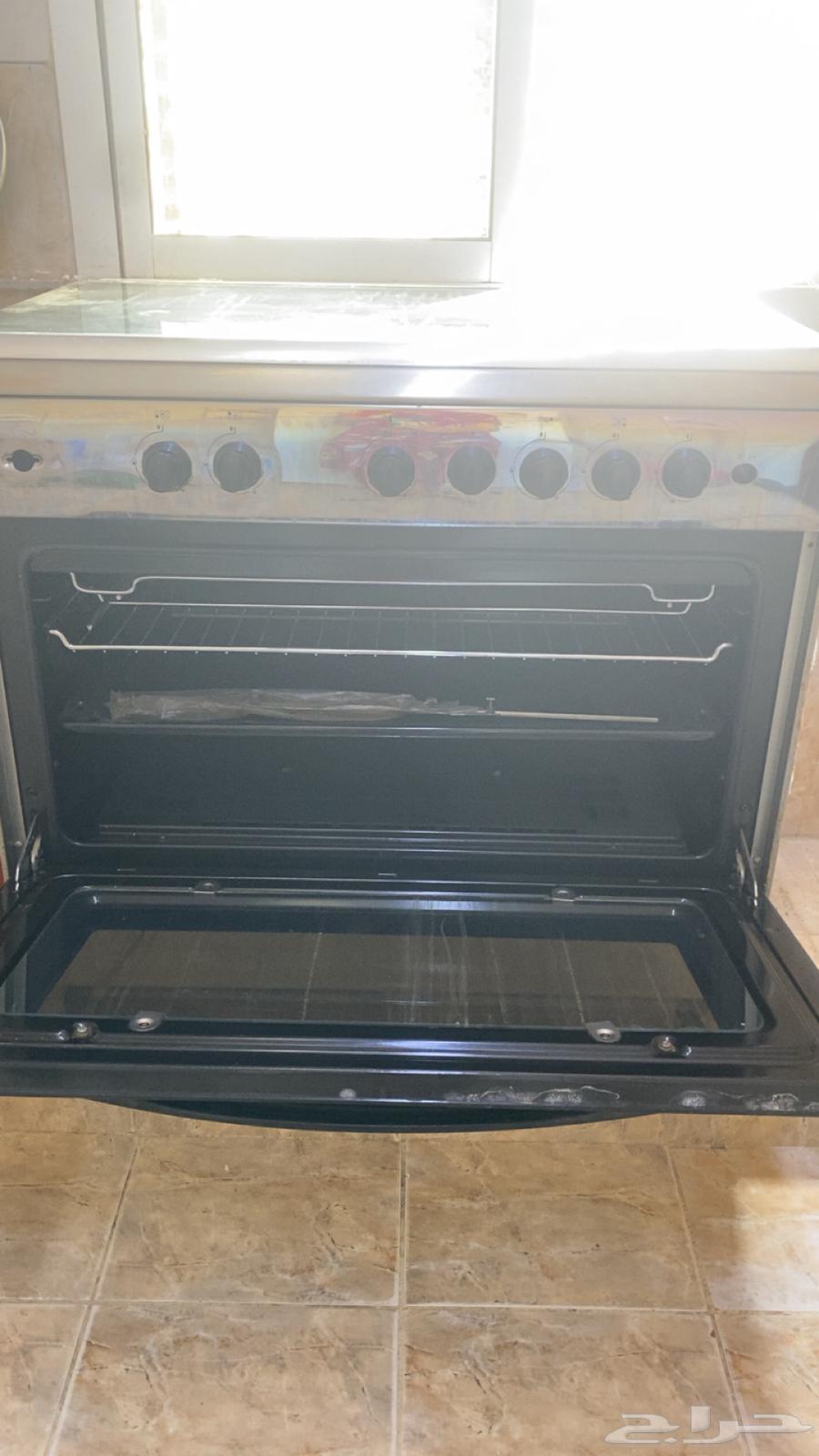 فرن للبيع شبه جديد64476198294019111