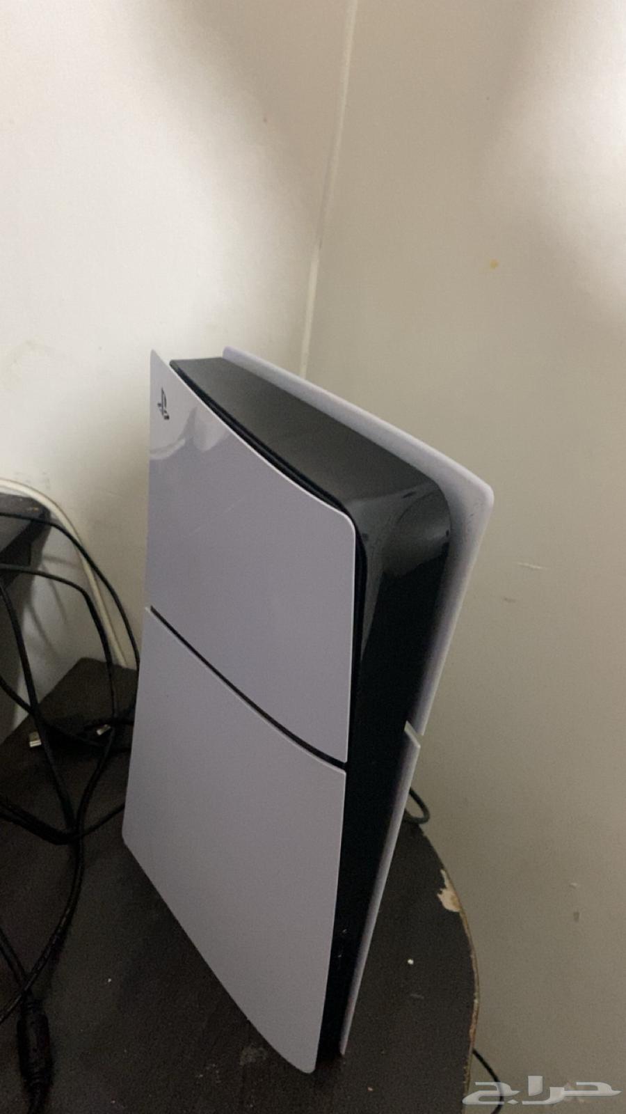 سوني5 مستعمل يد جديده السوني لا يشكي من شي على السوم64474945543681110