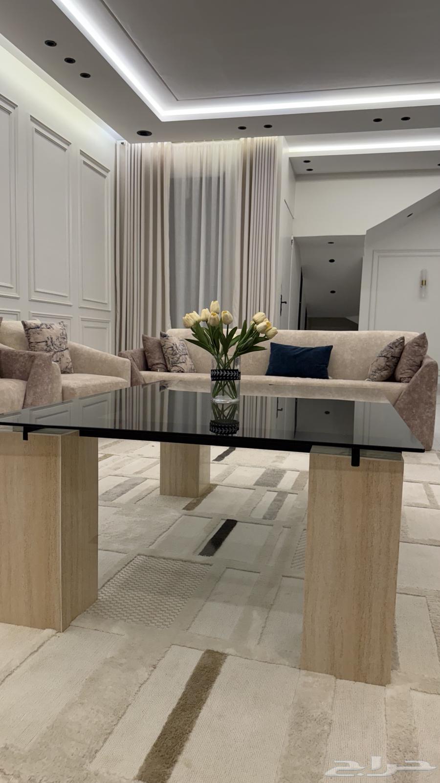 طاولة قهوة كبيرة مقاس 140 في 10064477548479233112