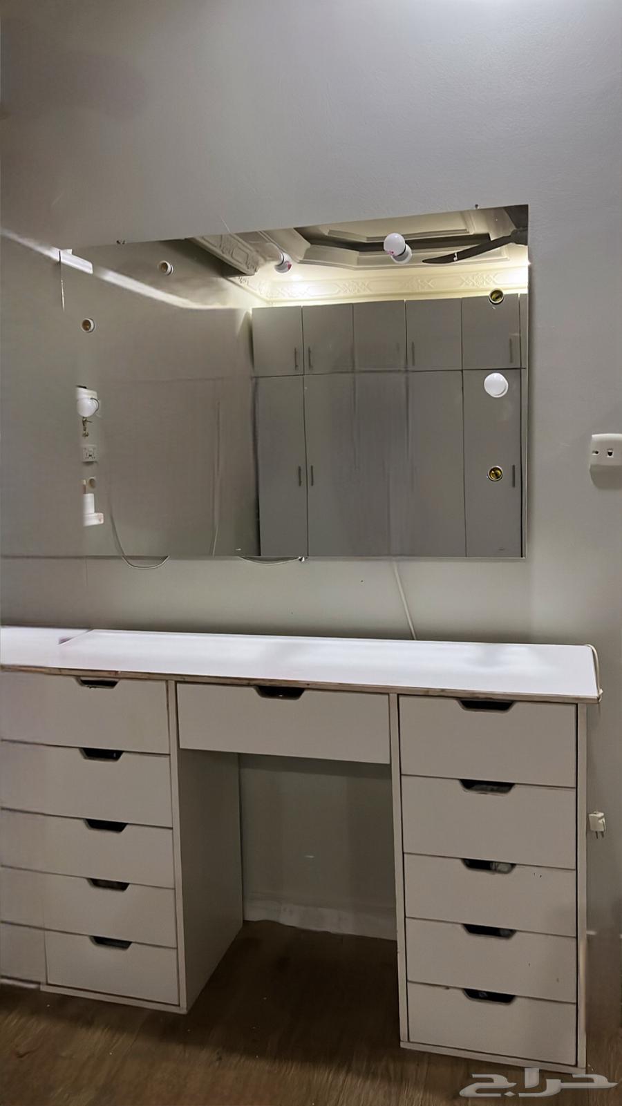 تسريحه مع رف جانبي يتواصل واتس على ذا رقم64478539792259110