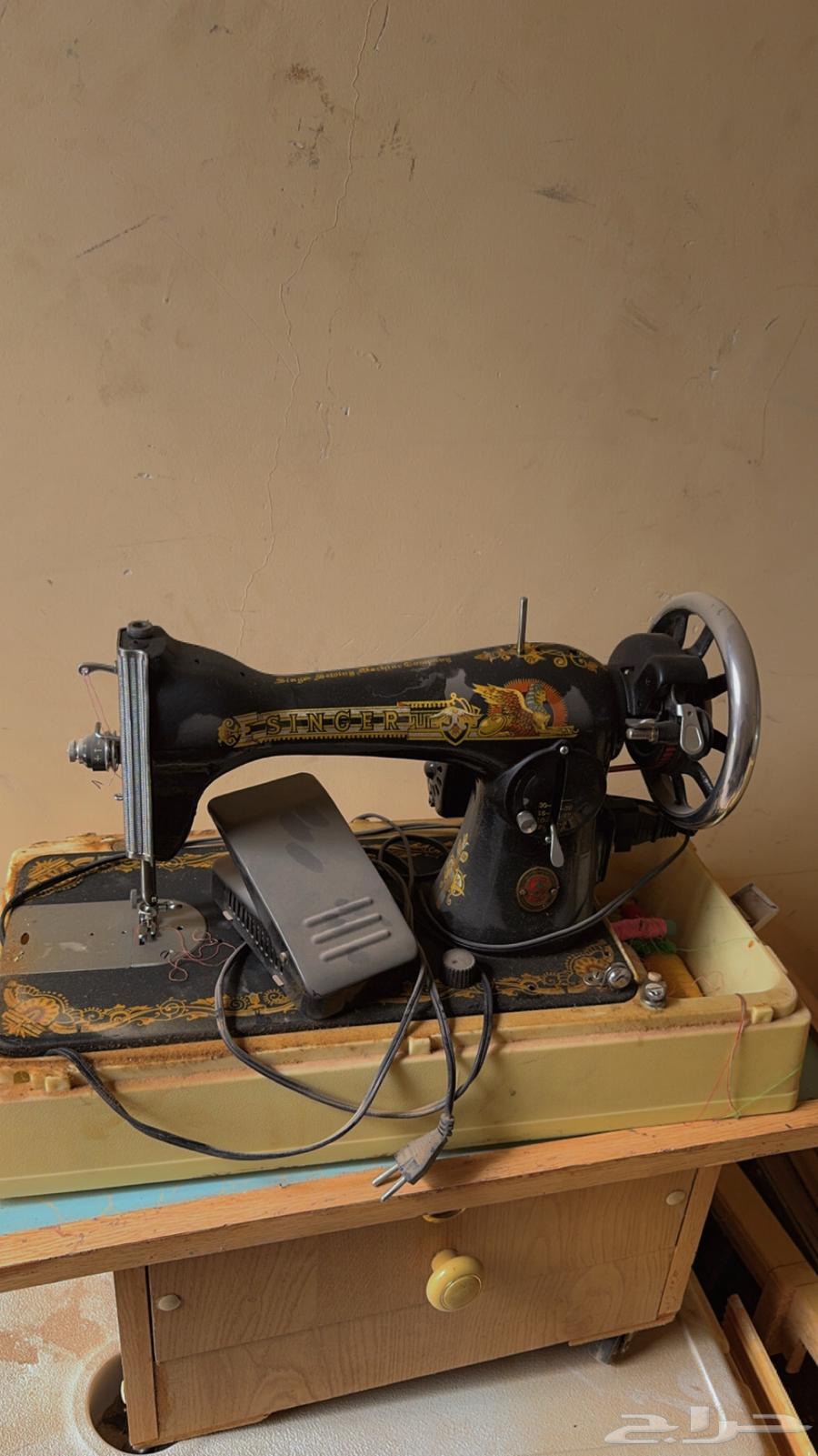 مكينه خياطه اثريه قديمه فوق ال 40 سنه للبيع على السوم64471952670082111