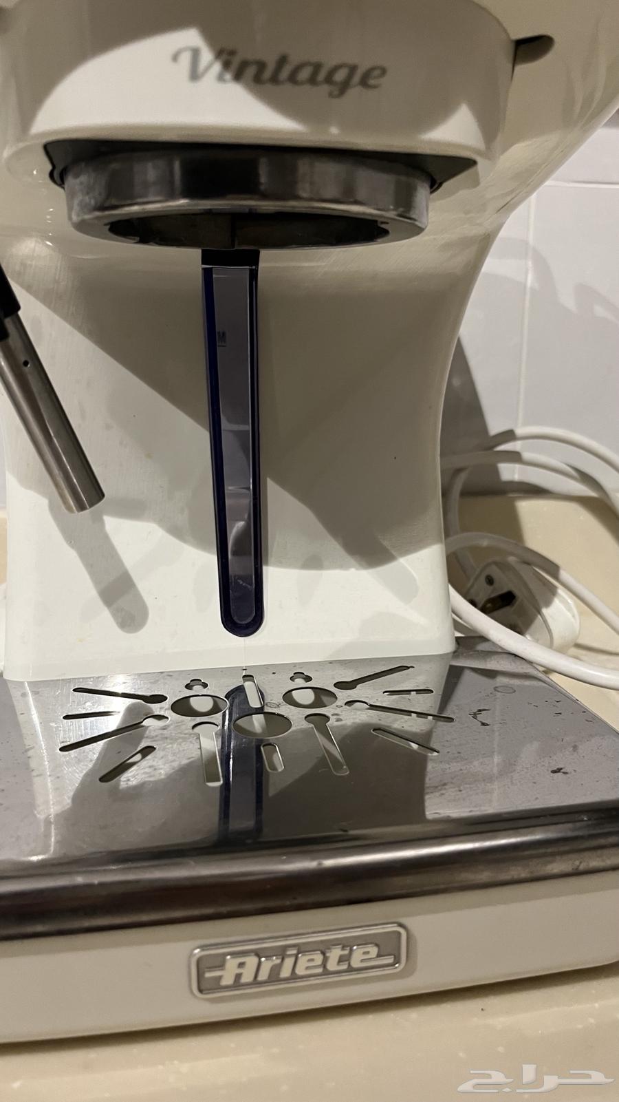 الة قهوه طراز قديم64472550604675112